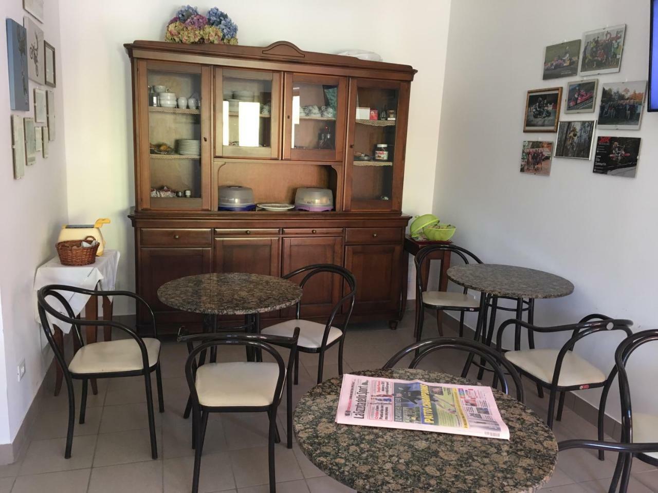 Hotel Il Pino Garlasco Екстер'єр фото